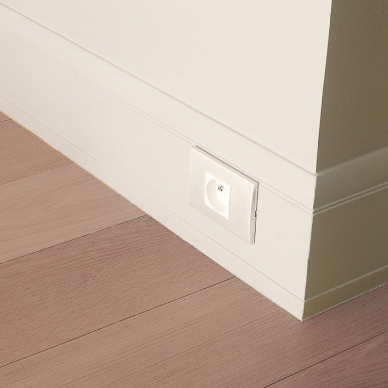 Напольный плинтус гибкий SX104F  в Казани